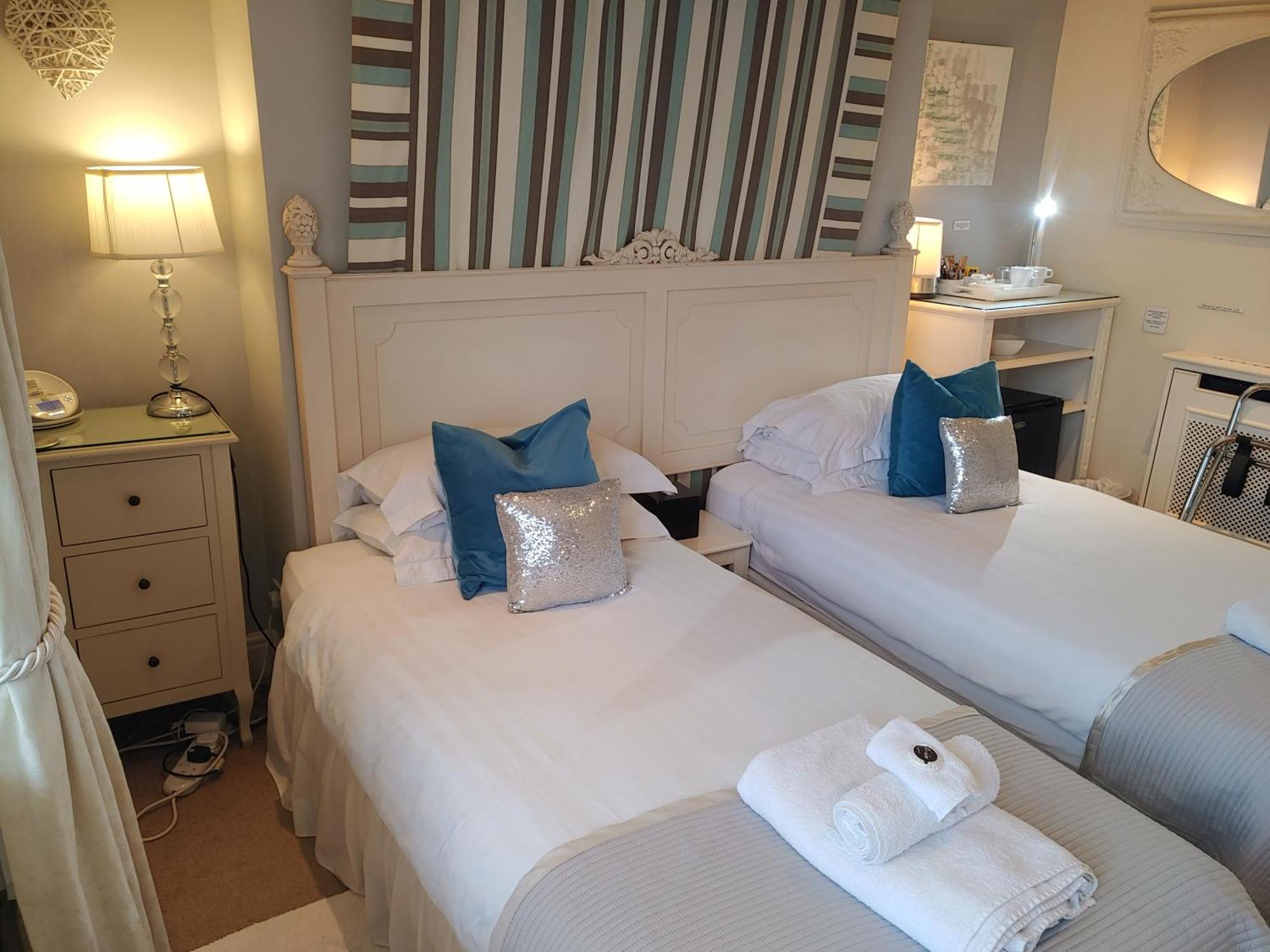 The Bath House Boutique B&B - In-Room Breakfast - Free Parking 外观 照片
